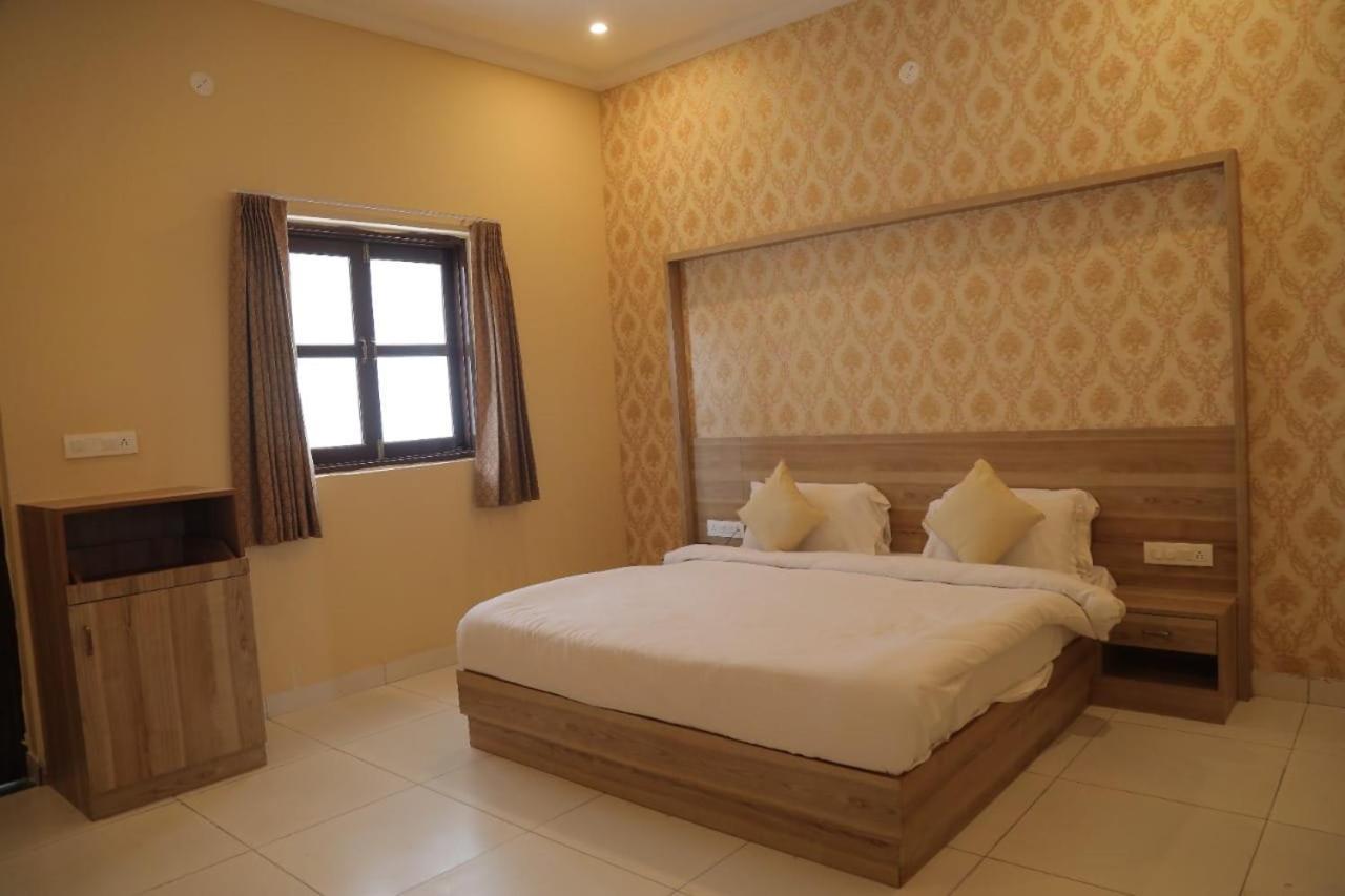Keshav Resort Udajpur Exteriér fotografie